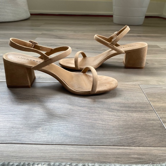 Suede Wedge Sandal 7.5 Tan - Picture 3 of 11